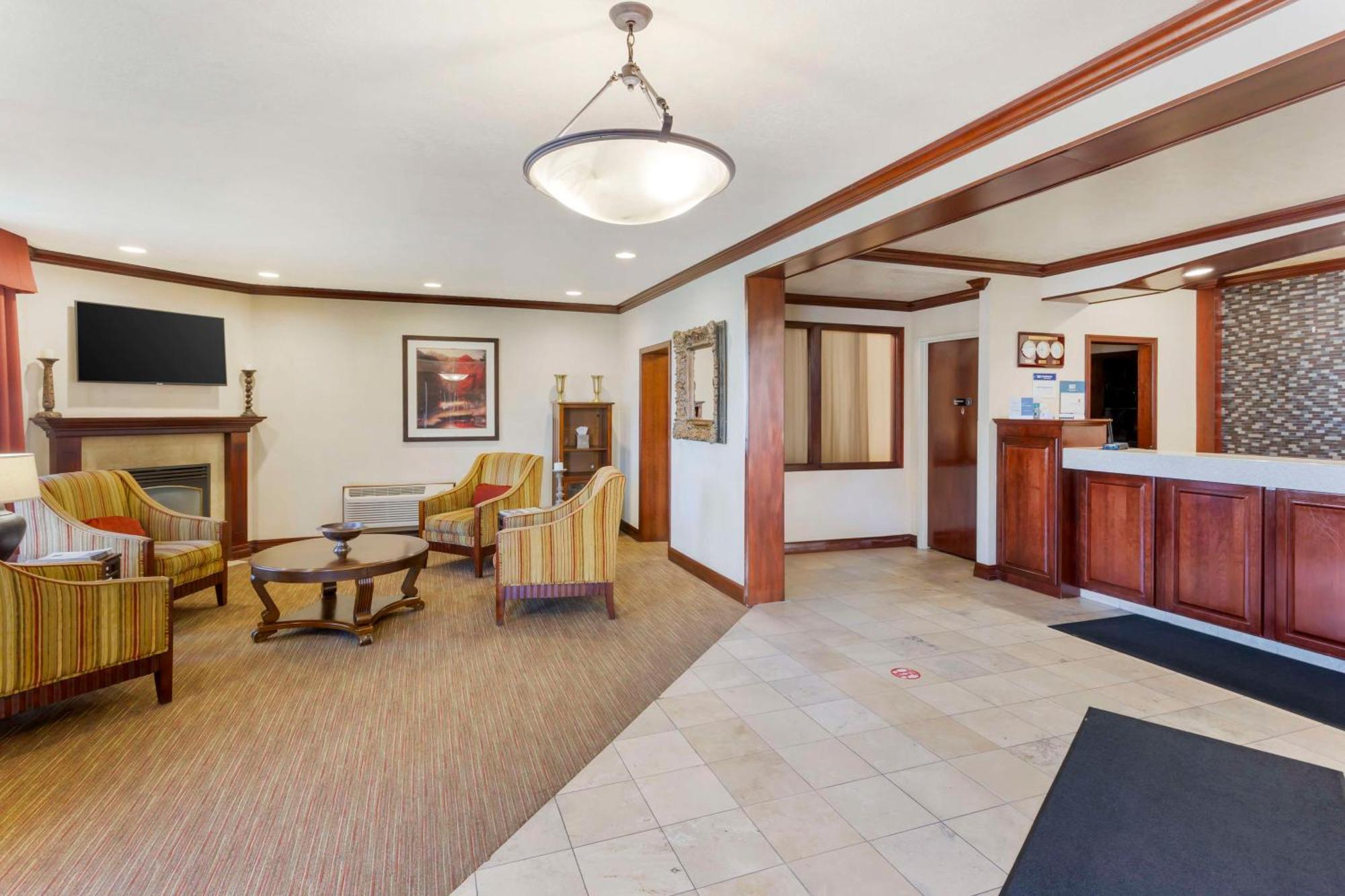 Best Western Plus Weston Inn Логан Экстерьер фото