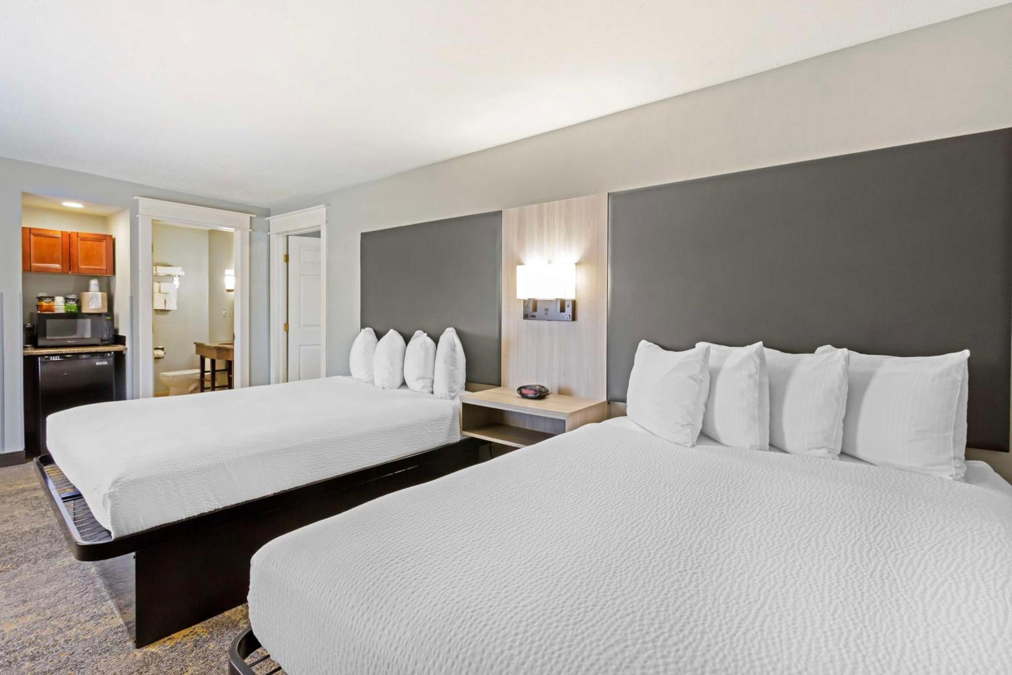 Best Western Plus Weston Inn Логан Экстерьер фото