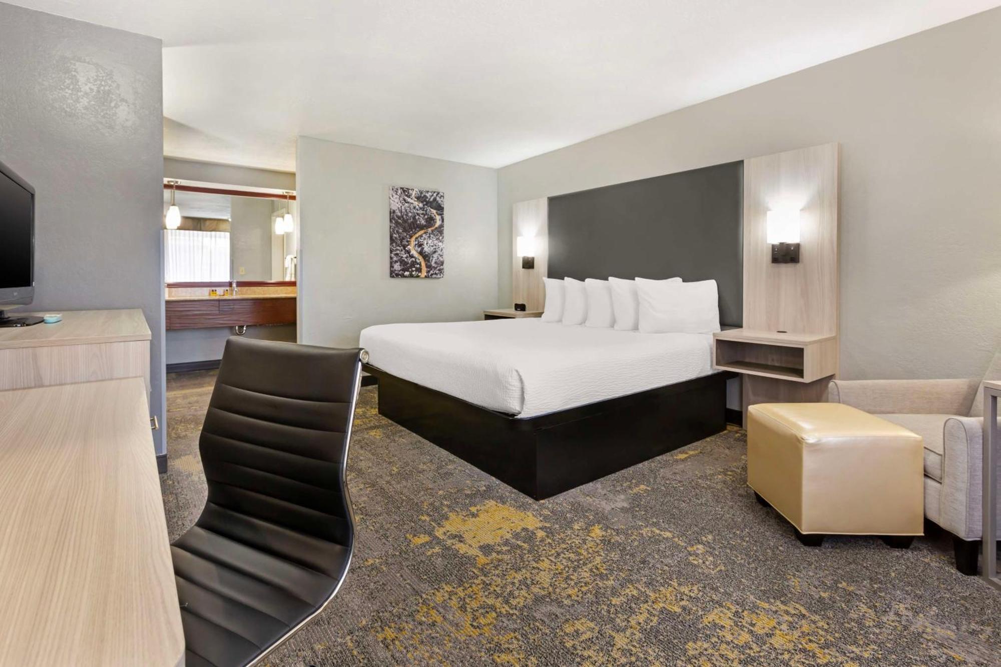 Best Western Plus Weston Inn Логан Экстерьер фото